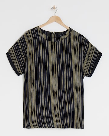 Mono Print Woven Front Longline Curved Hem Top