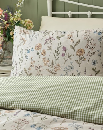 D & D Meadow Floral Duvet Cover Set