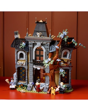 LEGO Haunted House