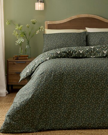 D & D Heritage Floral Duvet Cover Set