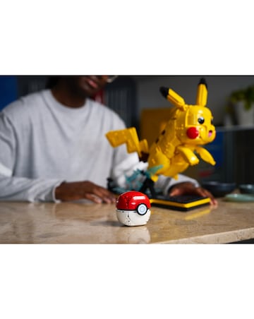 LEGO Pokemon Pikachu and Poke Ball 72152