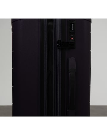 Rock Resilient Medium Suitcase