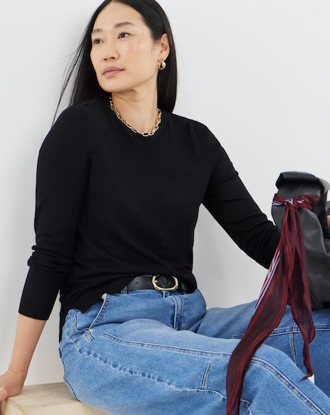 Fine Knit Black Crew Neck Jumper