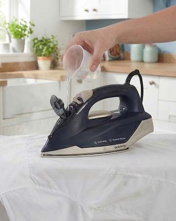 Beldray 2200W Safeglide Stream Iron