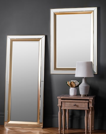 Gallery Phantom Leaner Mirror