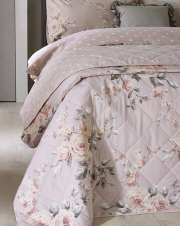 Catherine Lansfield Canterbury Bedspread