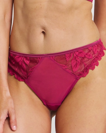 Pretty Secrets Leaf Lace Midi Thong Berry