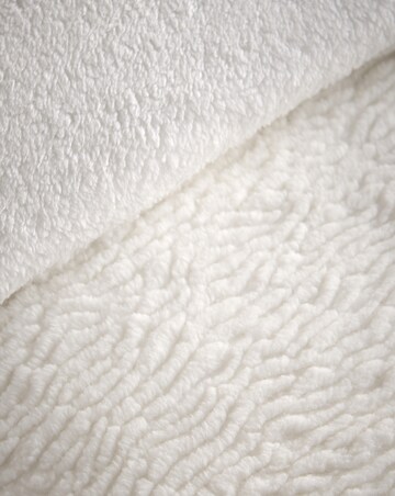 Catherine Lansfield Textured Wave Fur Duvet Cover Set