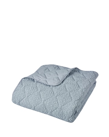 Catherine Lansfield Crinkle Seersucker Bedspread