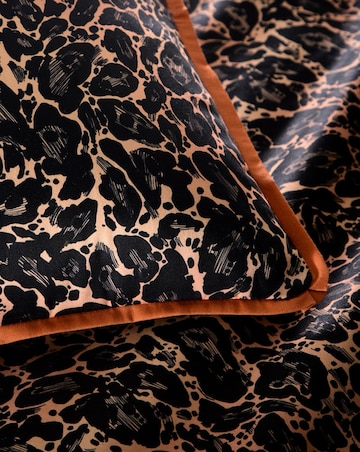 Laurence Llewelyn-Bowen Roxy Leopard Print Duvet Cover Set