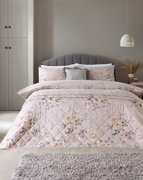 Catherine Lansfield Canterbury Bedspread
