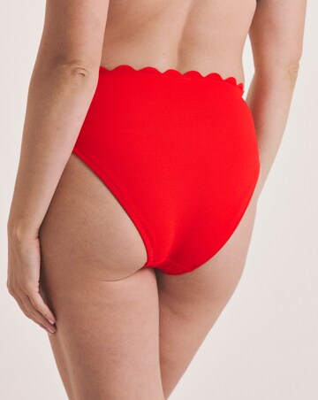 MAGISCULPT Contour Me Scalloped Edge High Waist Bikini Bottoms