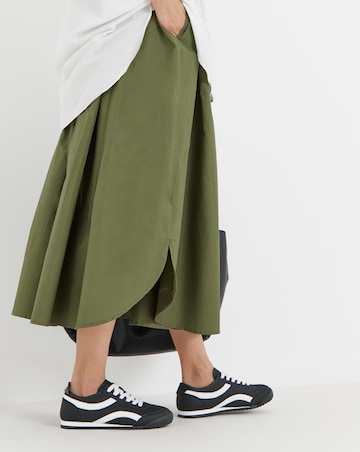Tesoro Retro Slimline Trainer - Wide Fit (E)