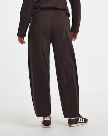 Chocolate Cosy Barrel Leg Jogger