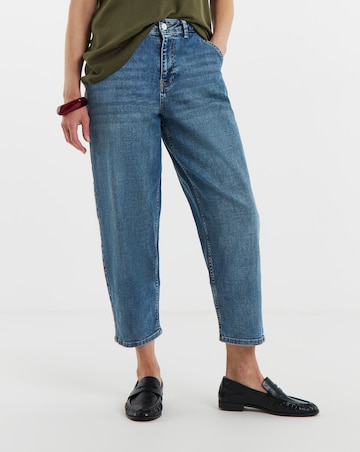 Mid Blue Barrel Leg Jean