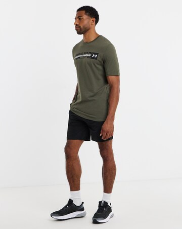 Under Armour Camo Chest Stripe Short Sleeve T-Shirt