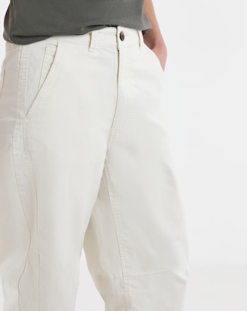 Barrel Leg Chino