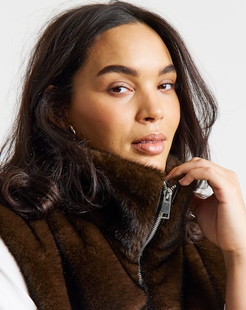 Chocolate Zip Front Faux Fur Gilet