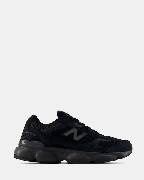 New Balance 603 Trainers