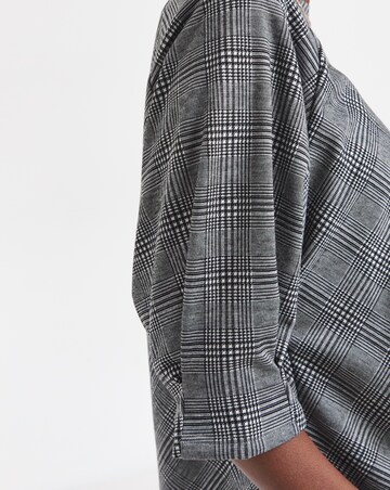 Grey Checked Raglan Sleeve Top