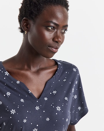 Julipa Value Nightie Snowflake Print