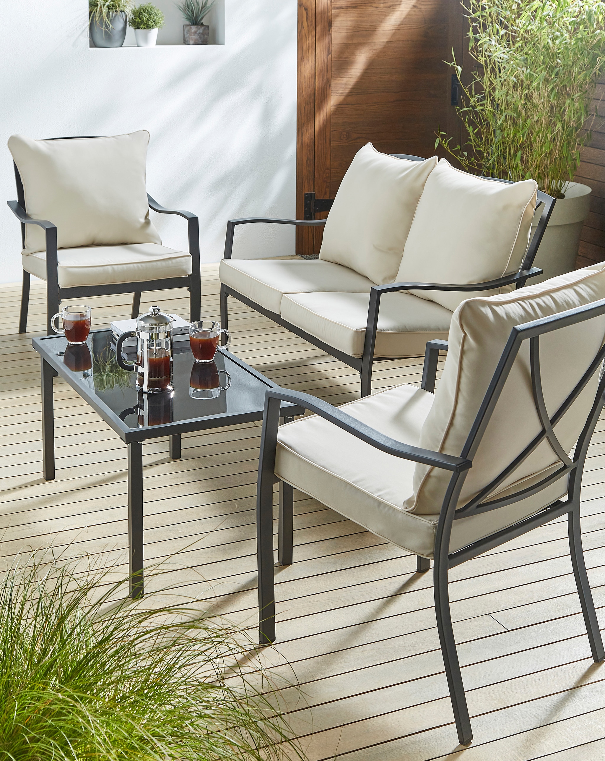 Garden goals, right this way with a Como Lounge Set