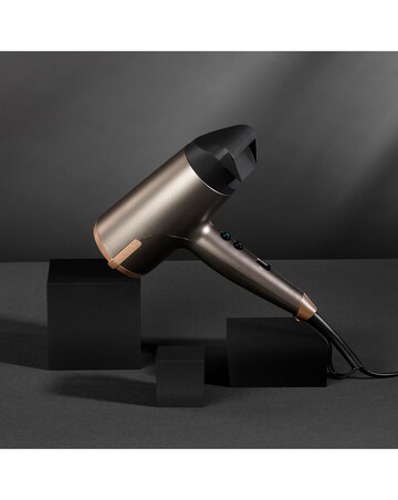 Remington ONE Dry & Style Hair Dryer with Diffuser and Flyaway Attachment D6077