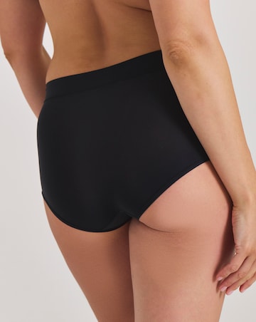 MAGISCULPT Super Soft 360 Stretch Full Brief Knickers Black