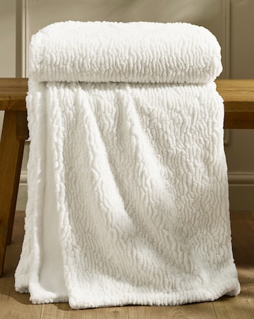 Catherine Lansfield Textured Wave Fur Throw