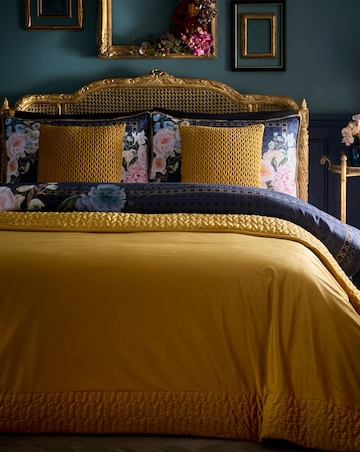Laurence Llewelyn-Bowen Bouquet List Duvet Cover Set