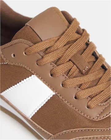 Storm Classic Retro Trainer - Wide Fit (E)