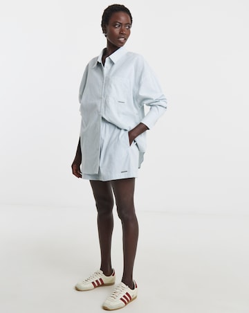 Gym King Signature Woven Shirt