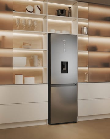 Haier HDPW5618DWPK Fridge Freezer