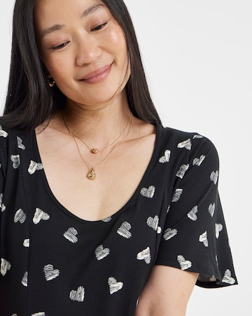 Black Heart Scoop Neck Angel Sleeve Longline Top
