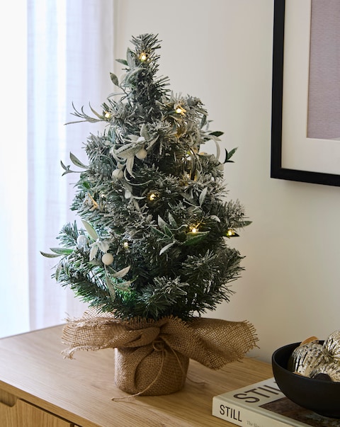 Pre-Lit 2ft Berries Christmas Tree