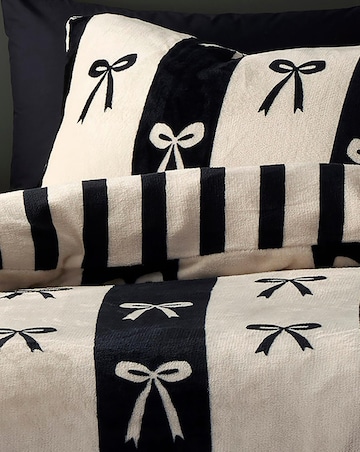 Fusion Bows Duvet Cover Set