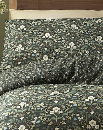 D & D Heritage Floral Duvet Cover Set