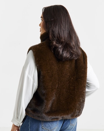 Chocolate Zip Front Faux Fur Gilet