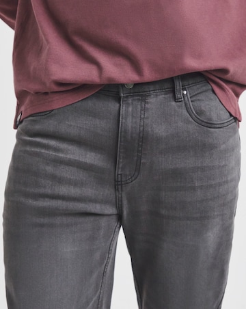 Union Straight Fit Stretch Jean