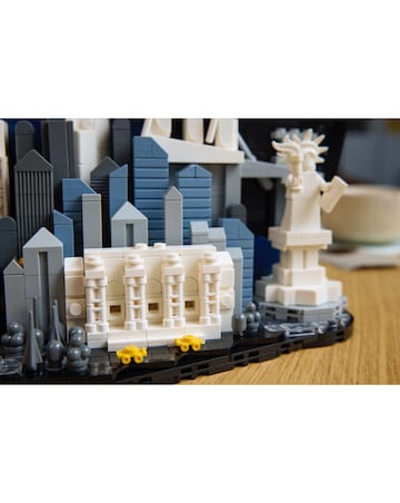LEGO Architecture New York City The Big Apple 21066