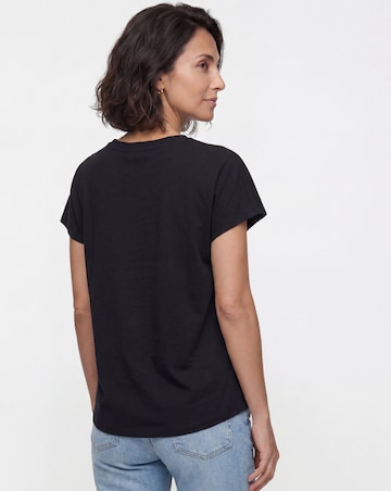 Leaf Applique T-Shirt
