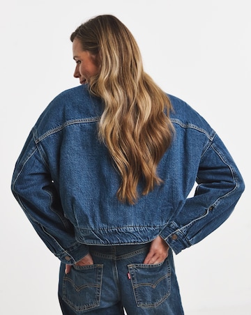 Levi's Collarless Crop Sherpa Trucker