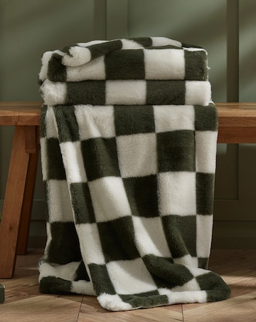 Catherine Lansfield Cosy Soft Checkerboard Throw