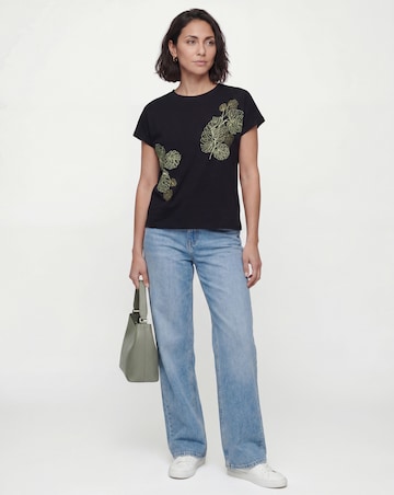 Leaf Applique T-Shirt