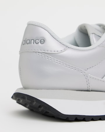 New Balance 237 Trainers