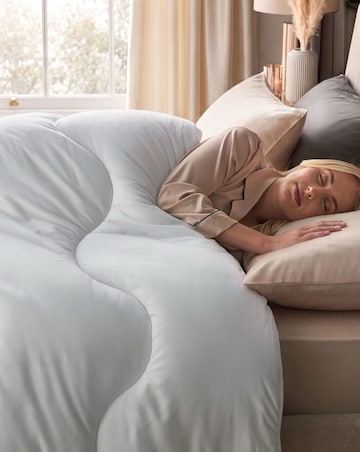 Silentnight Prestige Collection Sumptuous Silk 10.5 Tog Duvet