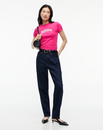 Tommy Jeans Slim Logo Tee