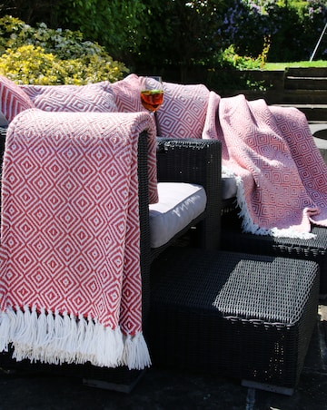 Woven Diamond Indoor/Outdoor Throw