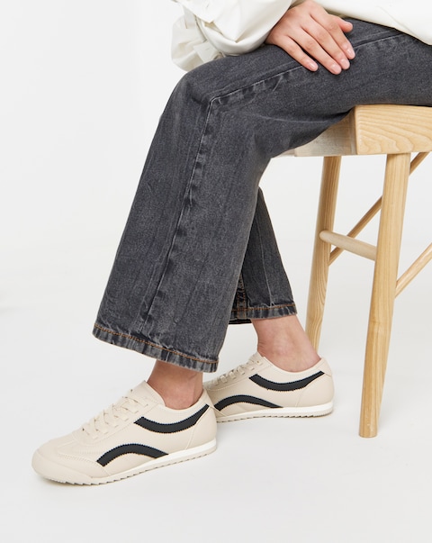 Tesoro Retro Slimline Trainer - Extra Wide Fit (EEE)