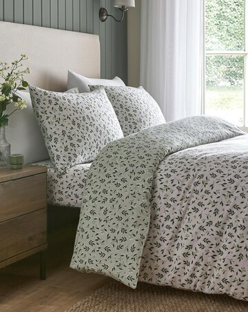 D & D Falling Leaf Duvet Cover Set